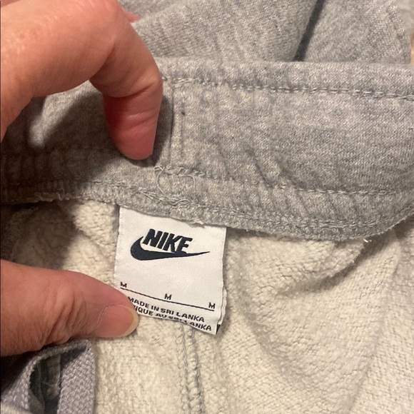 Nike Sweatpants. One Gray and one Black. Men’s Size Medium - Picture 6 of 9